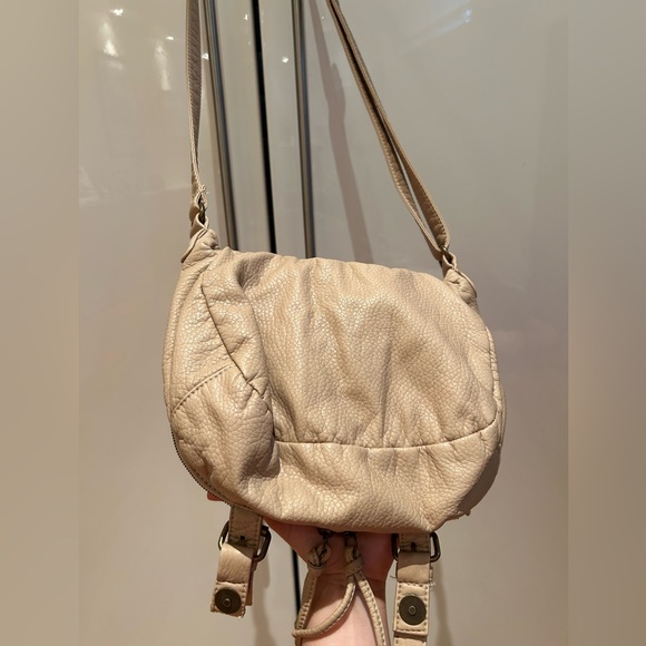 Beige Purse from Garage - Picture 4 of 5